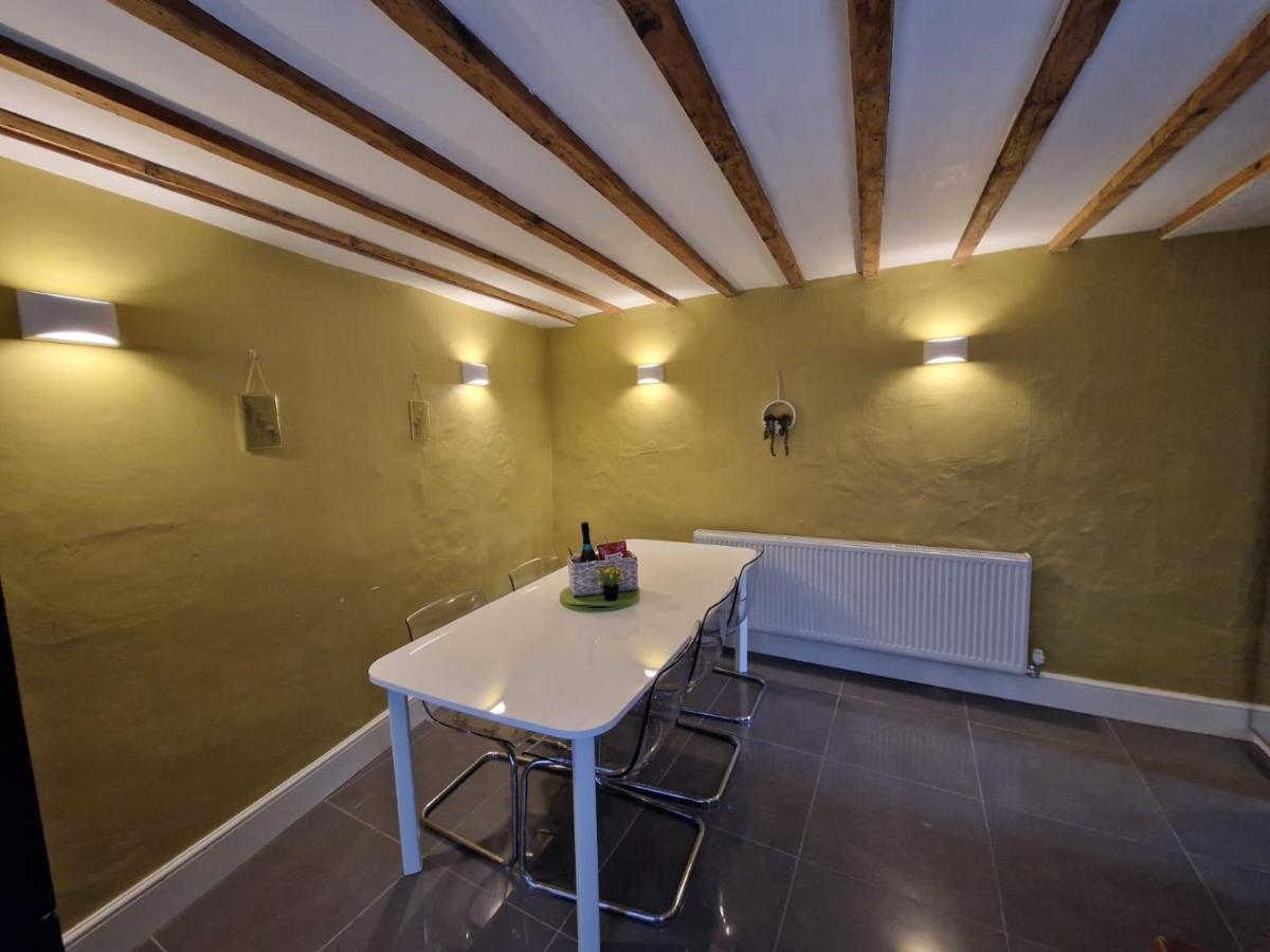 Courtyard Cottage Картмел Экстерьер фото